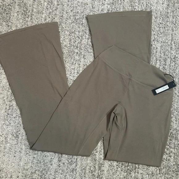 Oner Active SOFTMOTION™ FLARED BOTTOMS - Picture 3 of 6